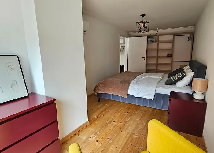 Spacious Modern Loft, 2 Bedrooms, 95m2, Free Parking Apartament *